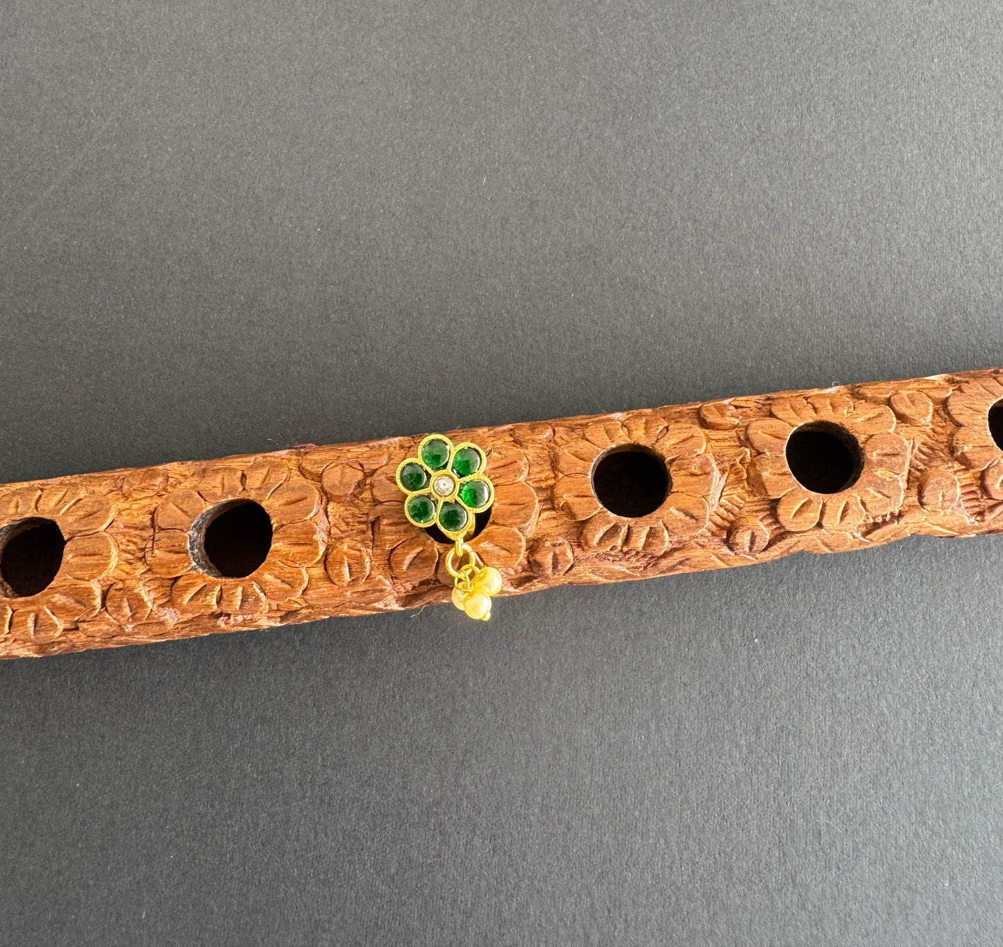 Gold tone green kundan jadau flower Pearl Nose Pin Dj-51415