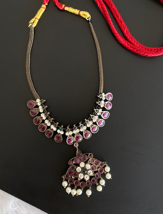 Black finish precious kemp-green-white pearl necklace dj-53244