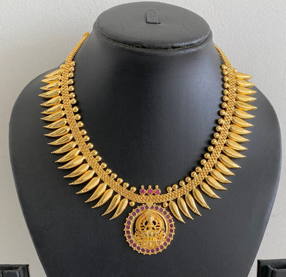 Gold tone kerala style pink stone mulla mottu lakshmi necklace dj-54134