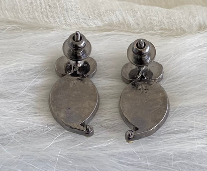 Black finish precious kemp-green-white mango stud/earrings dj-53943