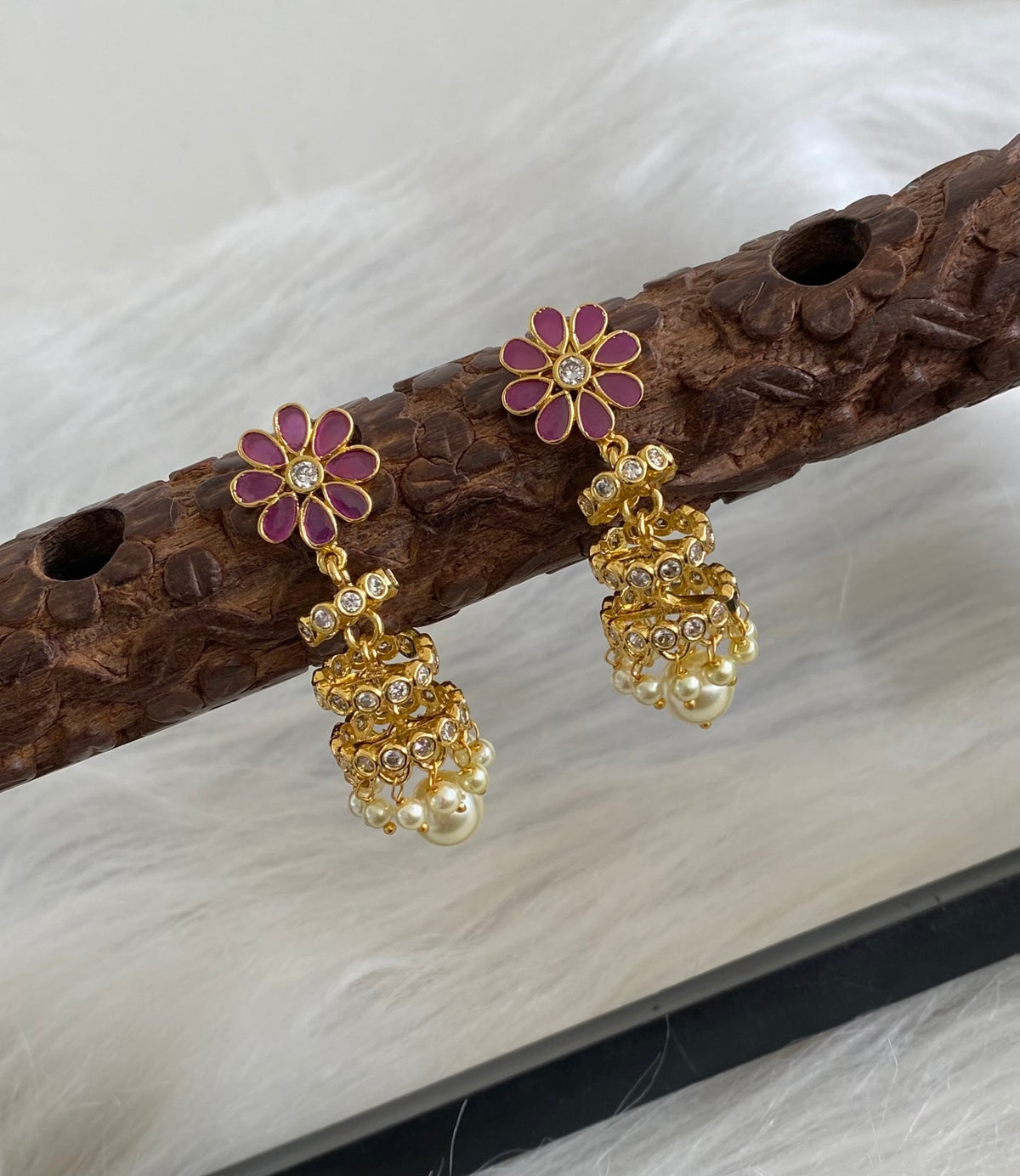 Antique gold tone kemp-white stone pearl step jhumkka dj-54631