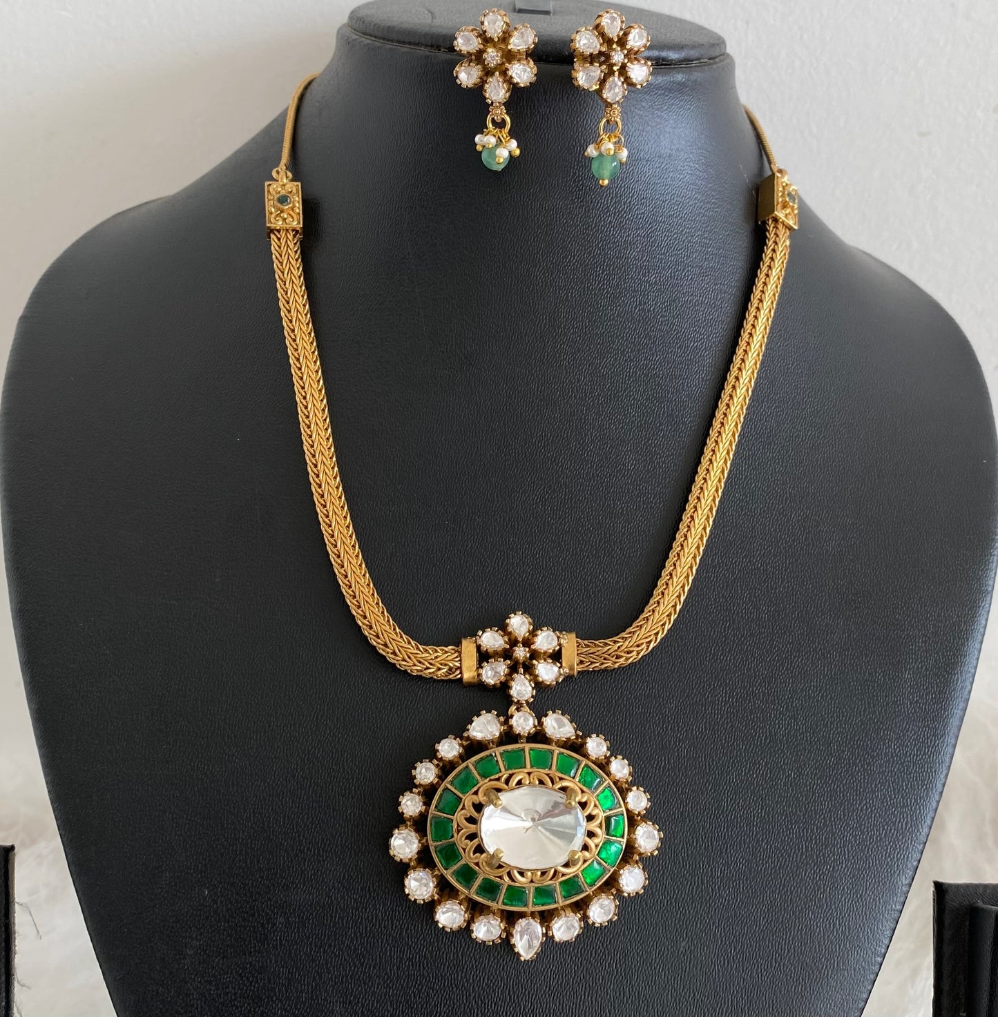 Antique gold tone green-white kundan jadau necklace set dj-54433