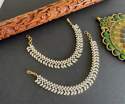 Two tone cz white stone ear side chain dj-52055