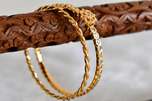 Gold tone AD white flower 2 pc bangle set (2.8) dj-51790