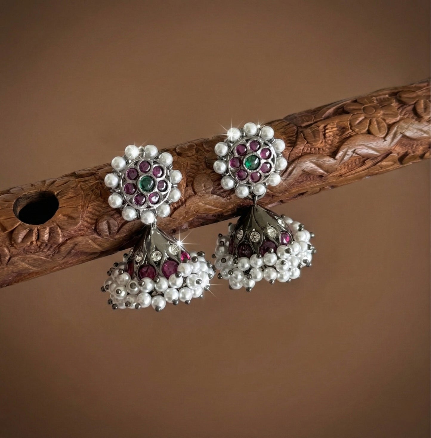 Black finish precious kemp-green-white pearl jhumkka dj-51476