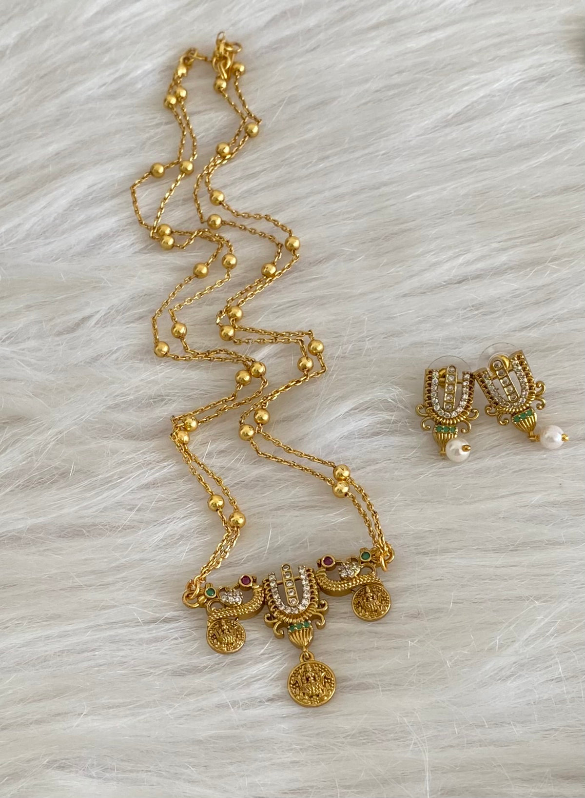 Antique gold tone 18 inches chain thirumal nama-peacock-lakshmi pendant set dj-55009