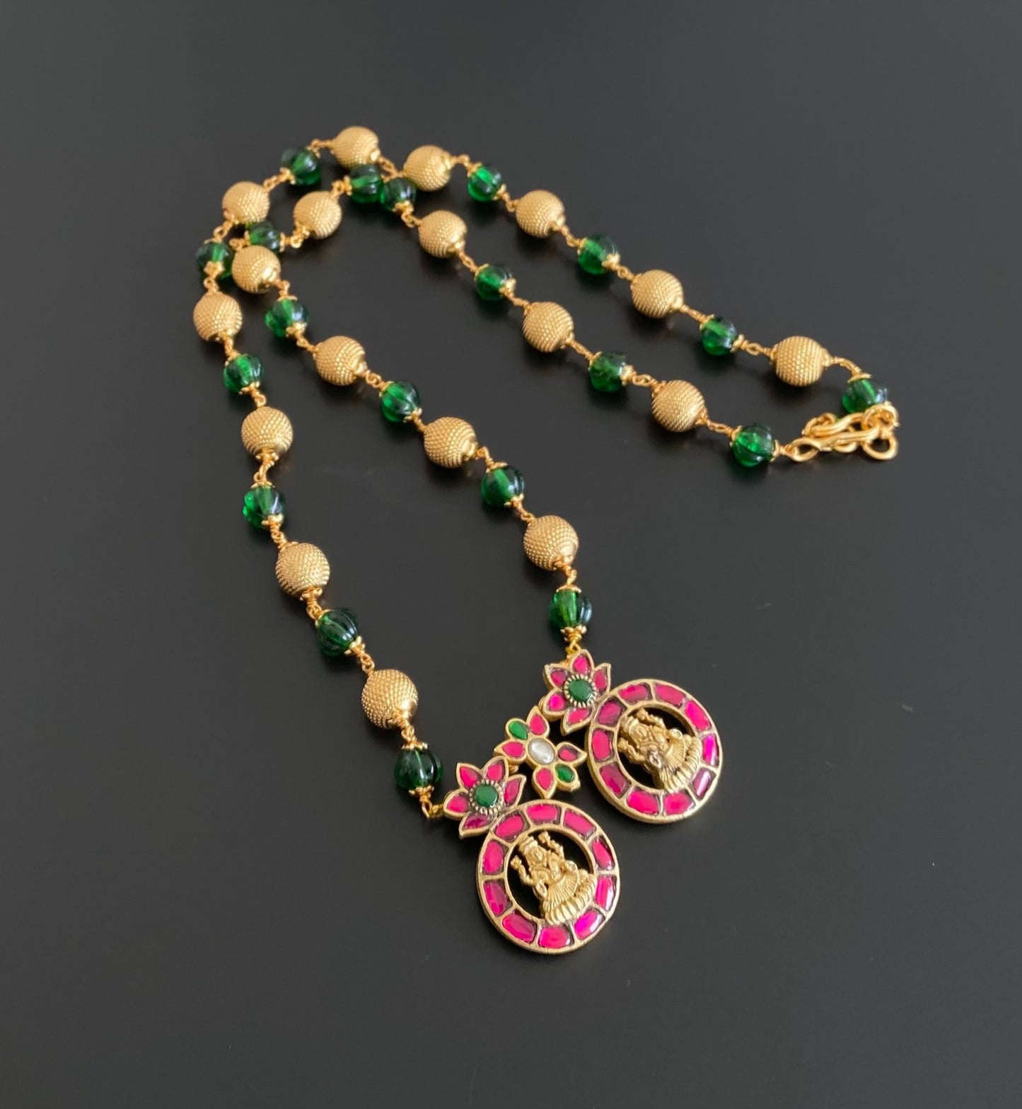 Antique gold tone kemp-green lakshmi kunan jadau beaded mala/short haar dj-54696