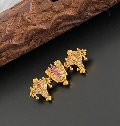 Antique gold tone shanku-chakra-nama saree pin dj-53662