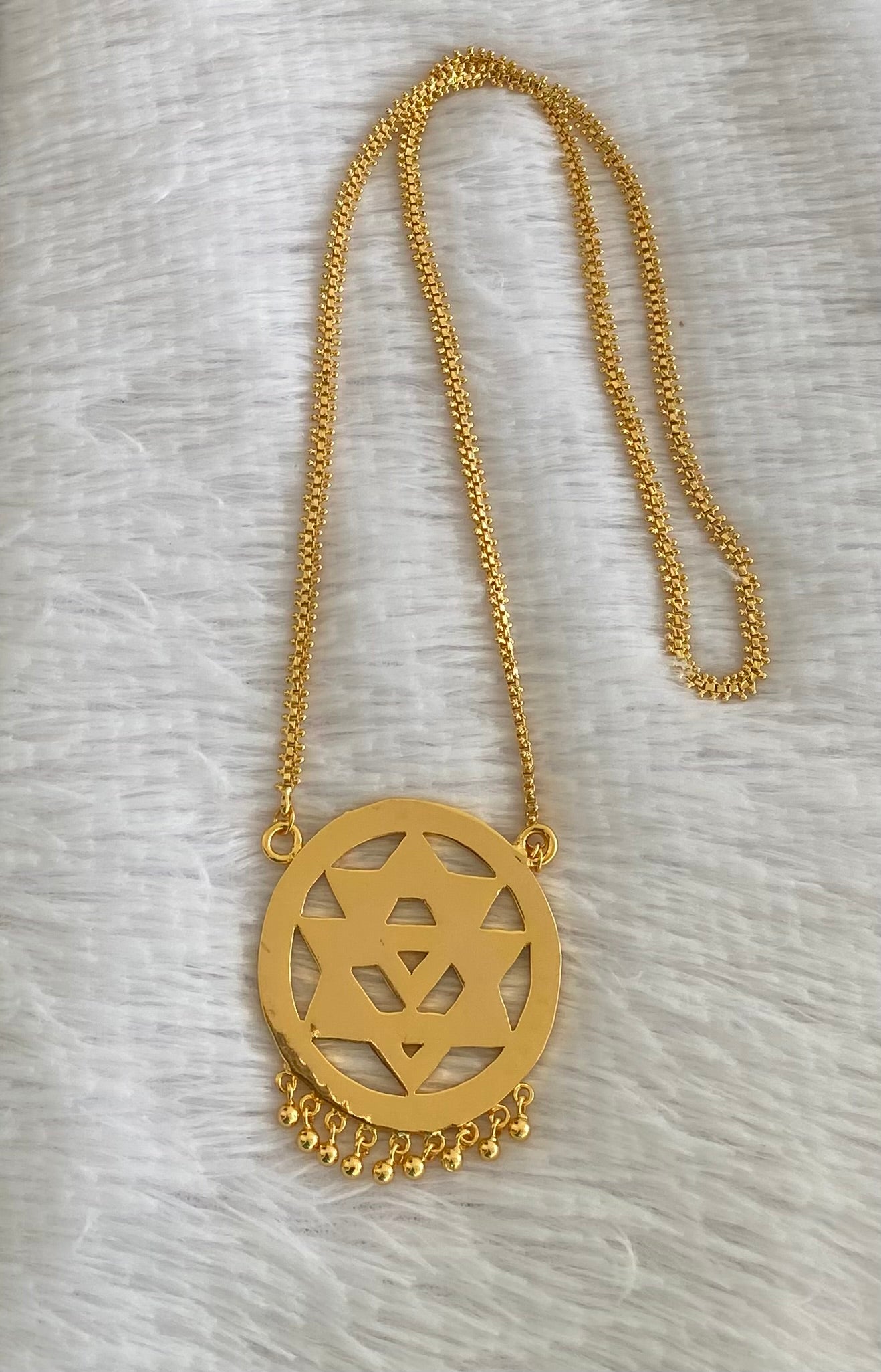 Gold tone 24 inches chain with AD pink-white chakram pendant dj-53261