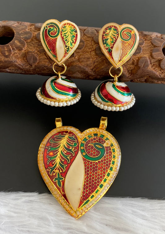 Gold tone meenakari pacchi heart pendant set dj-52964