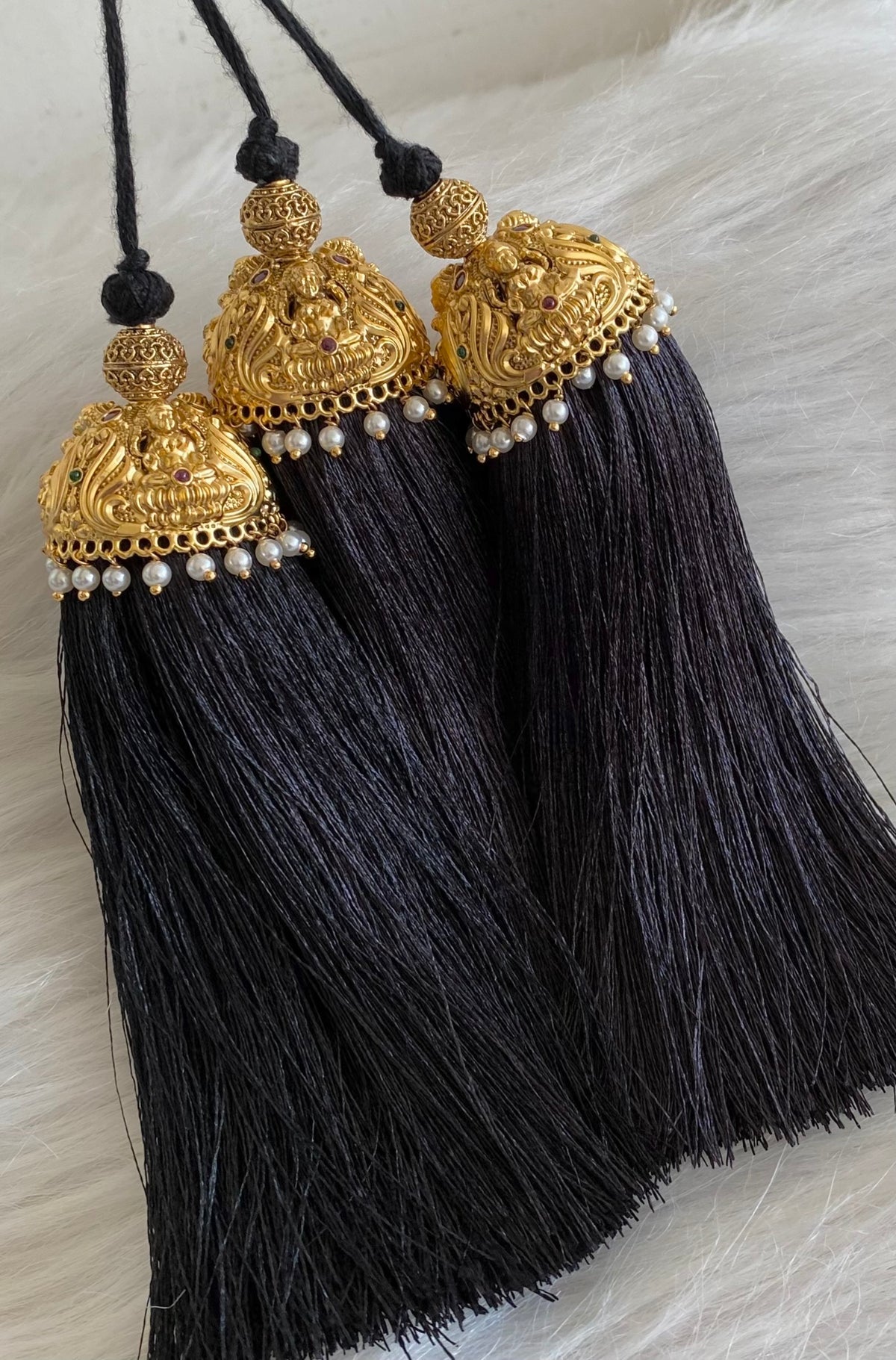 Matte finish kemp-green stone lakshmi pearl bridal kuppulu(Hair accessory) dj-55078