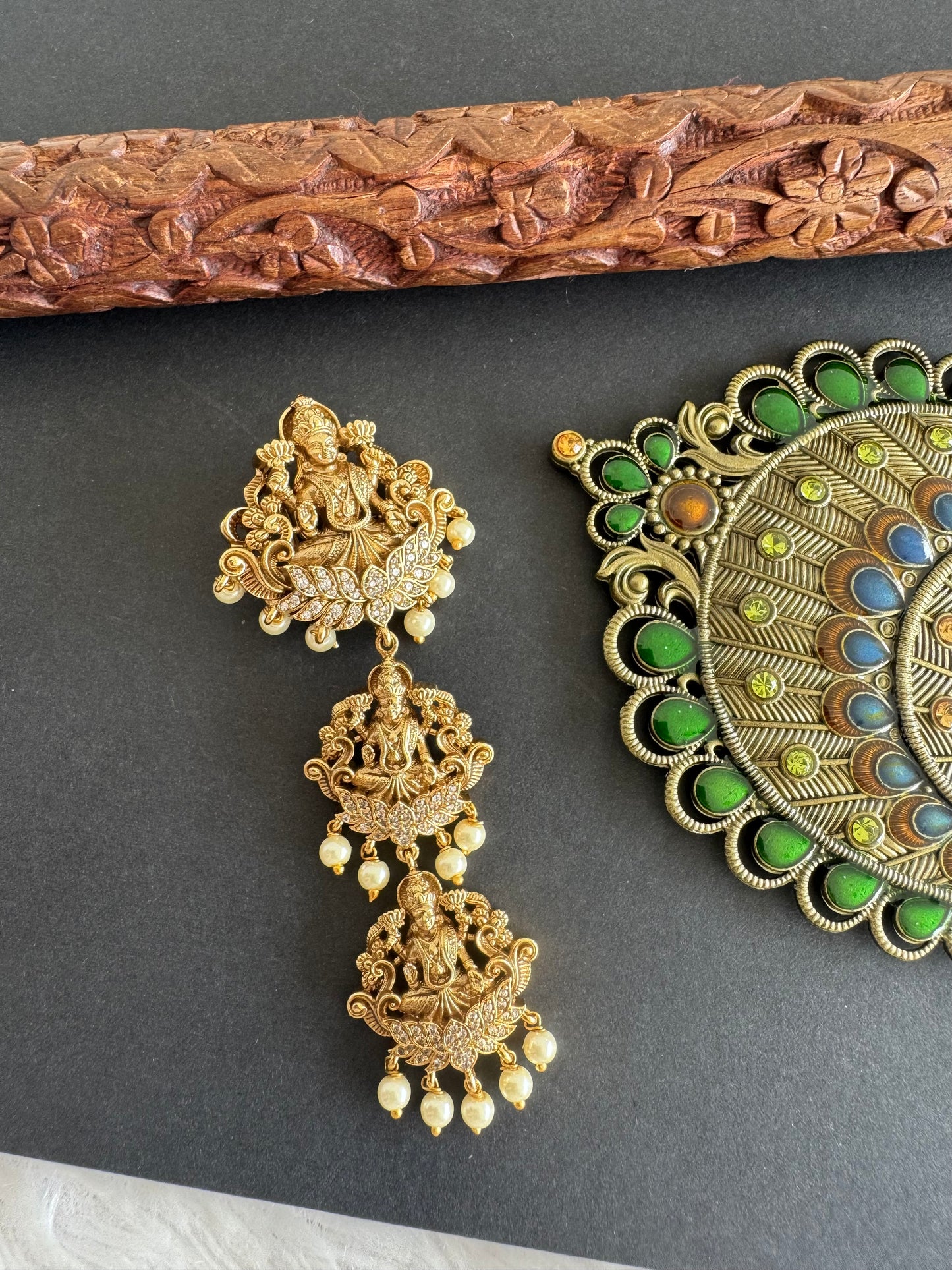 Antique gold tone cz pearl Lakshmi hair jewel dj-52027