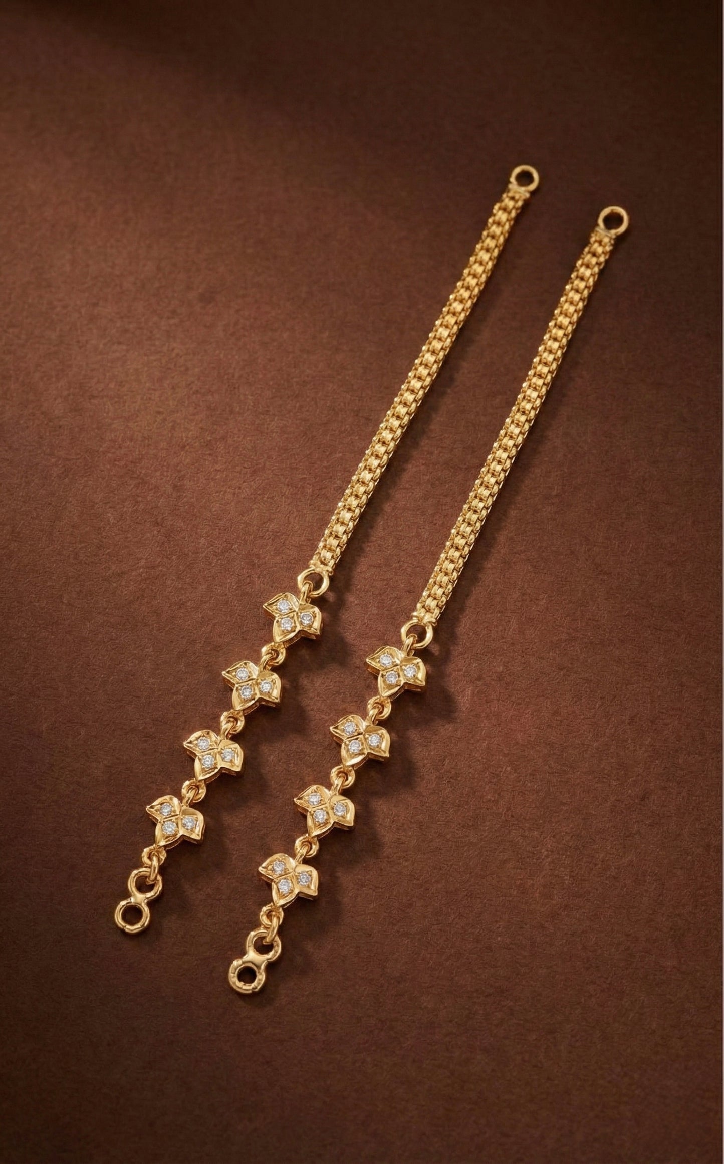 Gold tone AD white stone ear side chain dj-52716