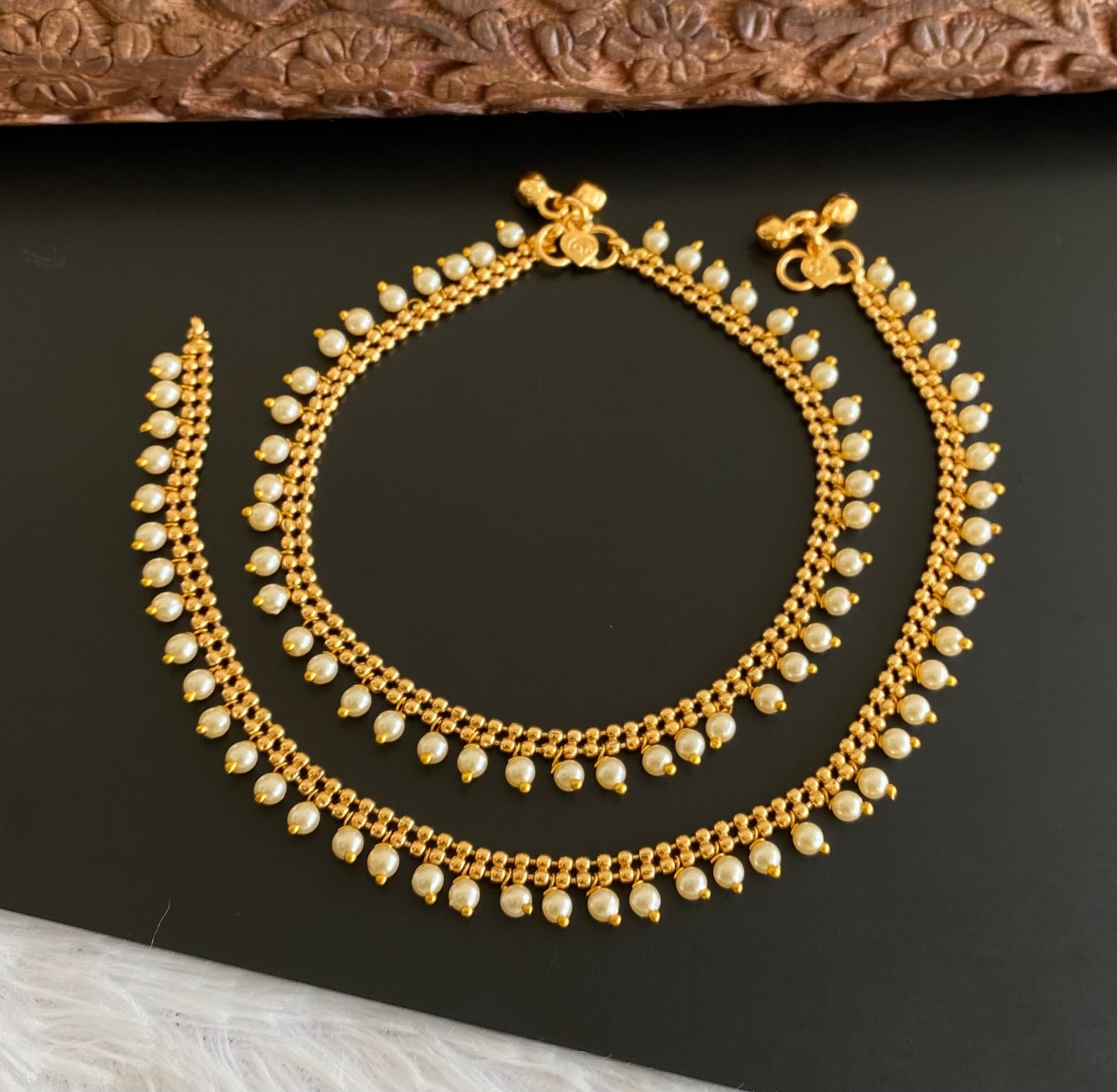 Antique gold tone pearl anklets set dj-53201