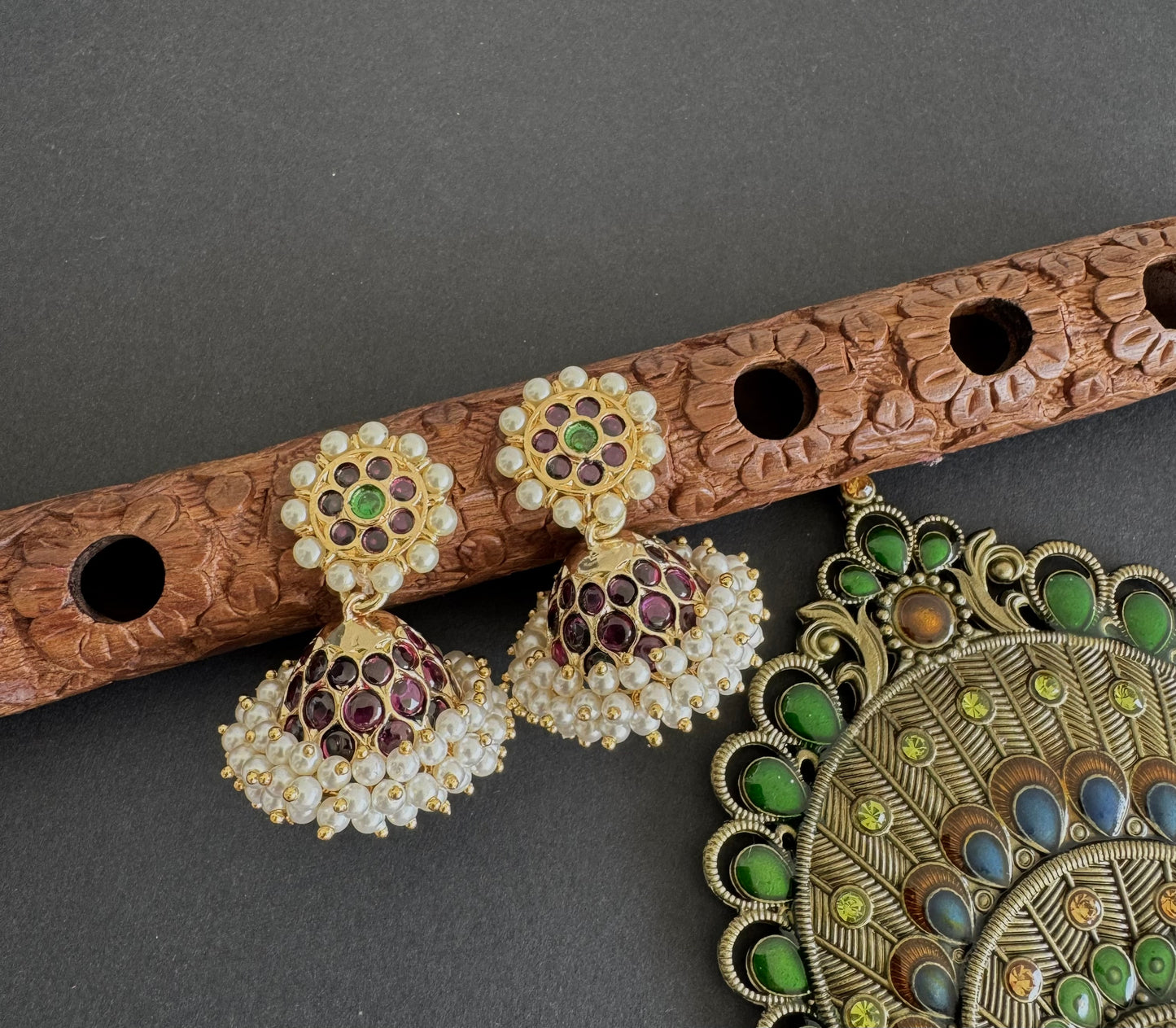 Gold tone precious kemp-green pearl jhumkka dj-52295