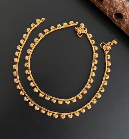 Antique gold tone heart design anklets set dj-53190