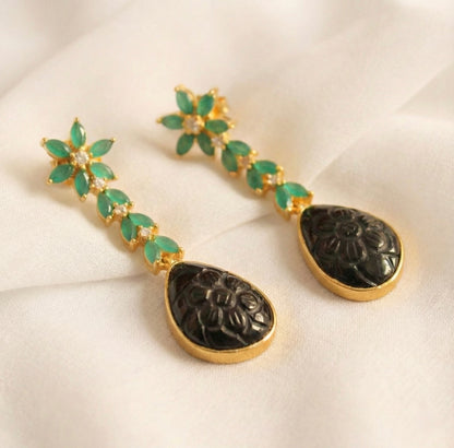Gold tone green-black carved stone earrings-dj52594