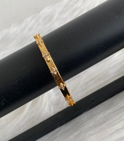 Gold tone white stone single bangle (2.6) dj-54200