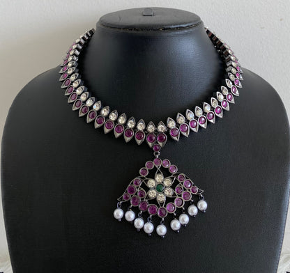 Black finish precious kemp-green-white pearl flower necklace dj-53954