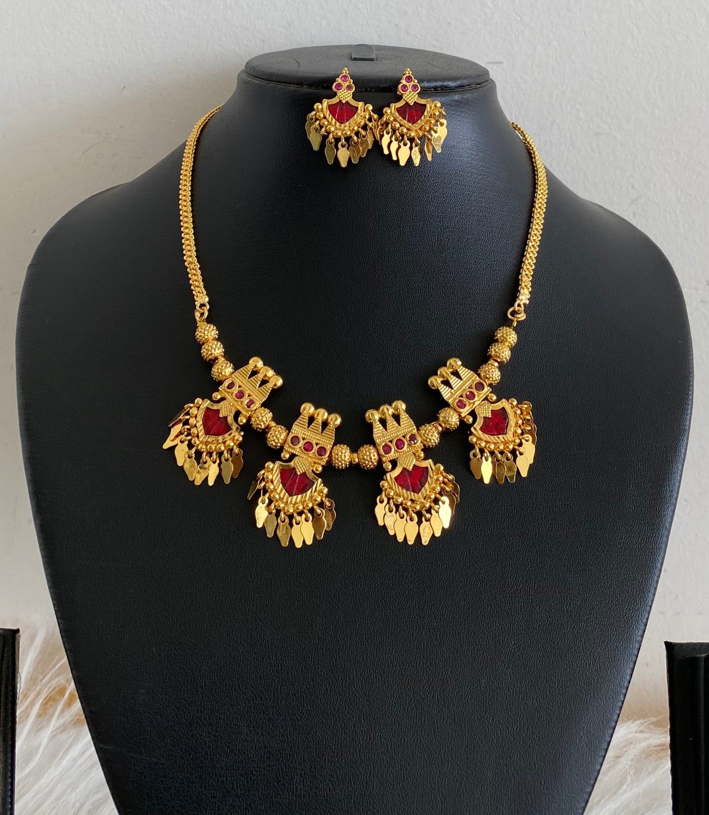 Gold tone kerala style pink-red palakka elakka necklace set dj-54695