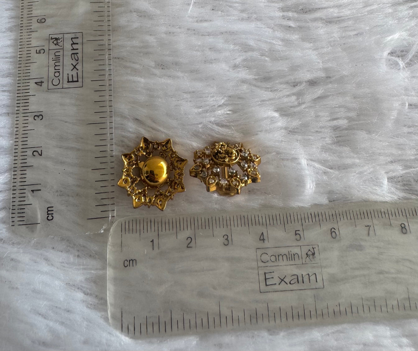 Matte finish white lakshmi round stud/earrings dj-51573