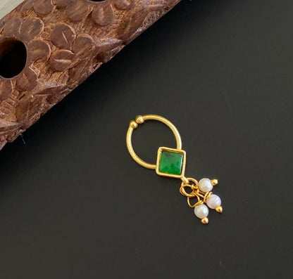 Gold tone green stone pearl nose pin/bulakku dj-53817