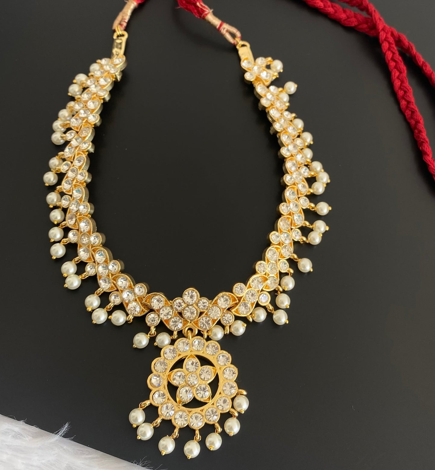 Gold tone AD white stone pearl necklace dj-53227