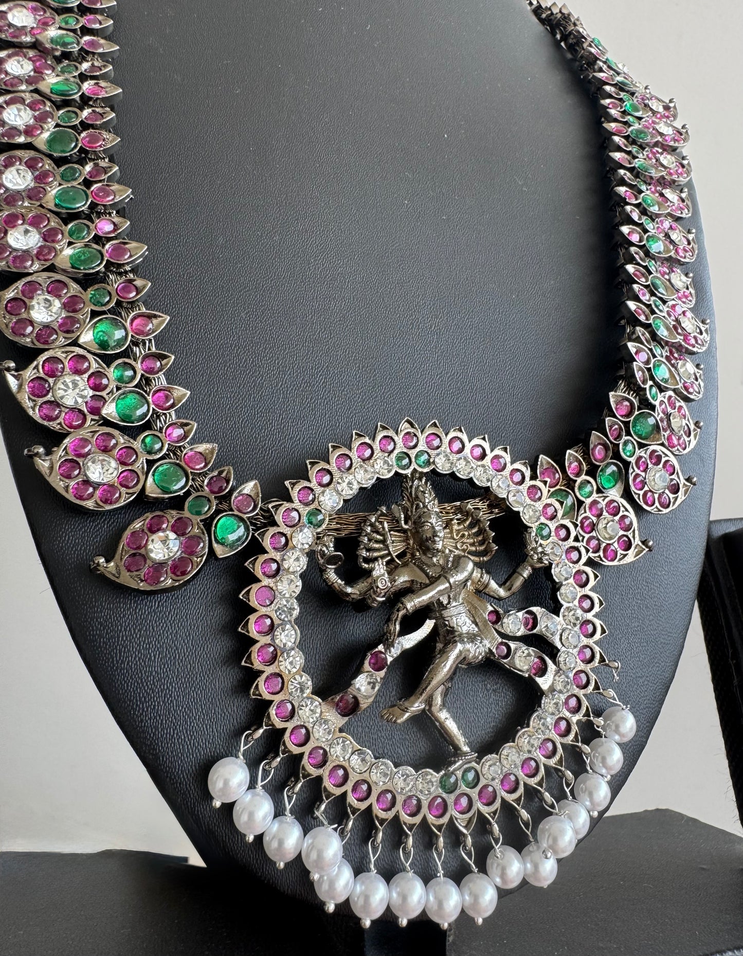 Black finish precious kemp Natarajar mango haar dj51033