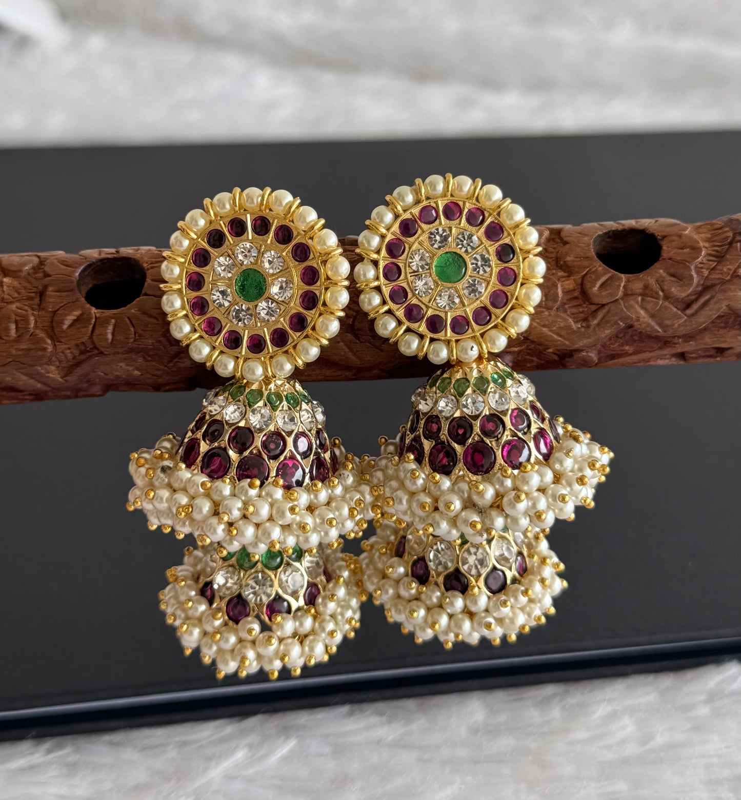 Gold tone precious kemp-green-white stone pearl big step jhumkka dj-51394