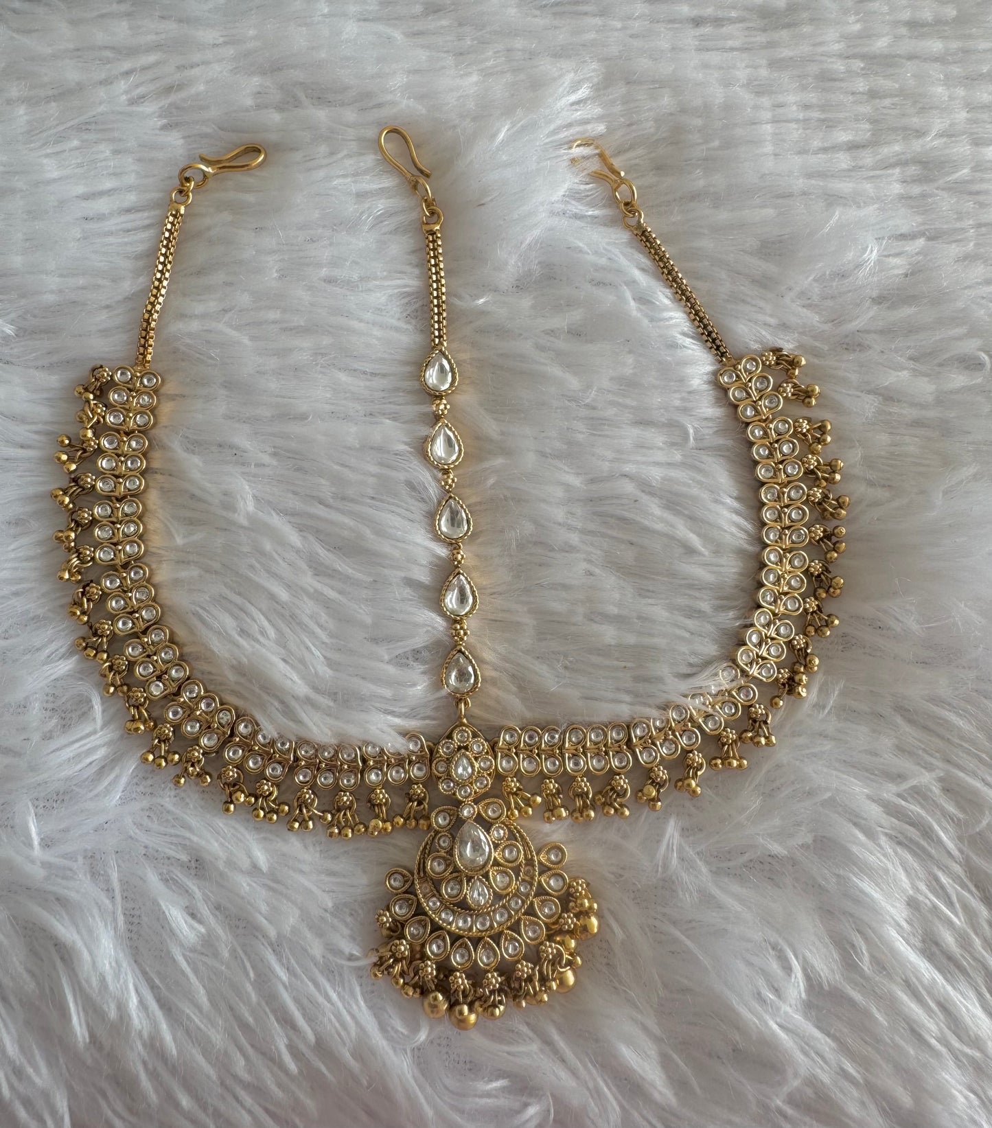 Matte finish white flower maang tikka dj-51378