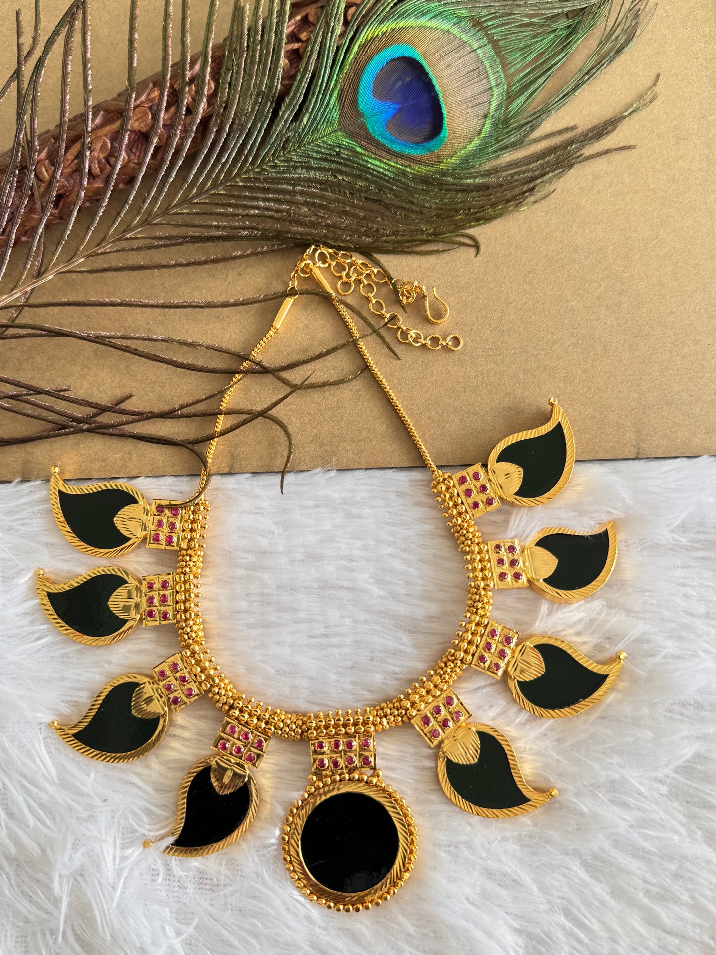 Gold tone green-pink kerala style round mango big necklace dj-51718
