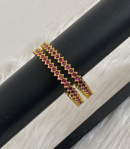 Gold tone precious kemp stone bangles(2.10) dj-54720