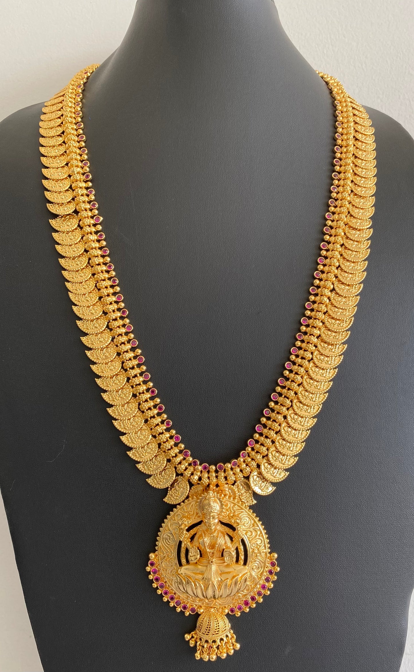 Gold tone pink stone lakshmi mango haar dj-53160