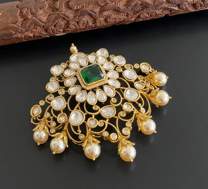 Gold tone green-white pearl moissanite pendant dj-54173