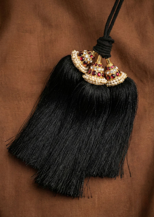 Gold tone kemp-white pearl bridal kuppulu (Hair accessory) dj-52755