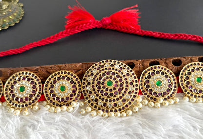 Gold tone precious kemp-green-white pearl round waist band dj-52306