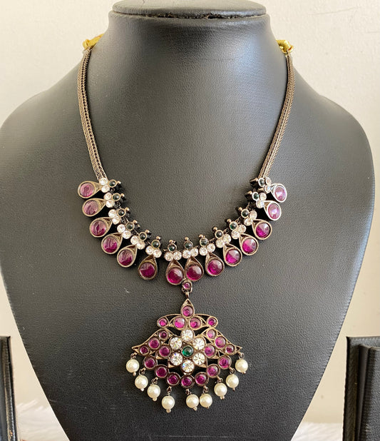 Black finish precious kemp-green-white pearl necklace dj-53244