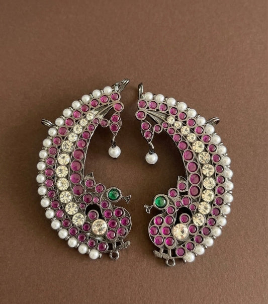 Black finish precious kemp-green pearl khanpool peacock earrings dj-51448