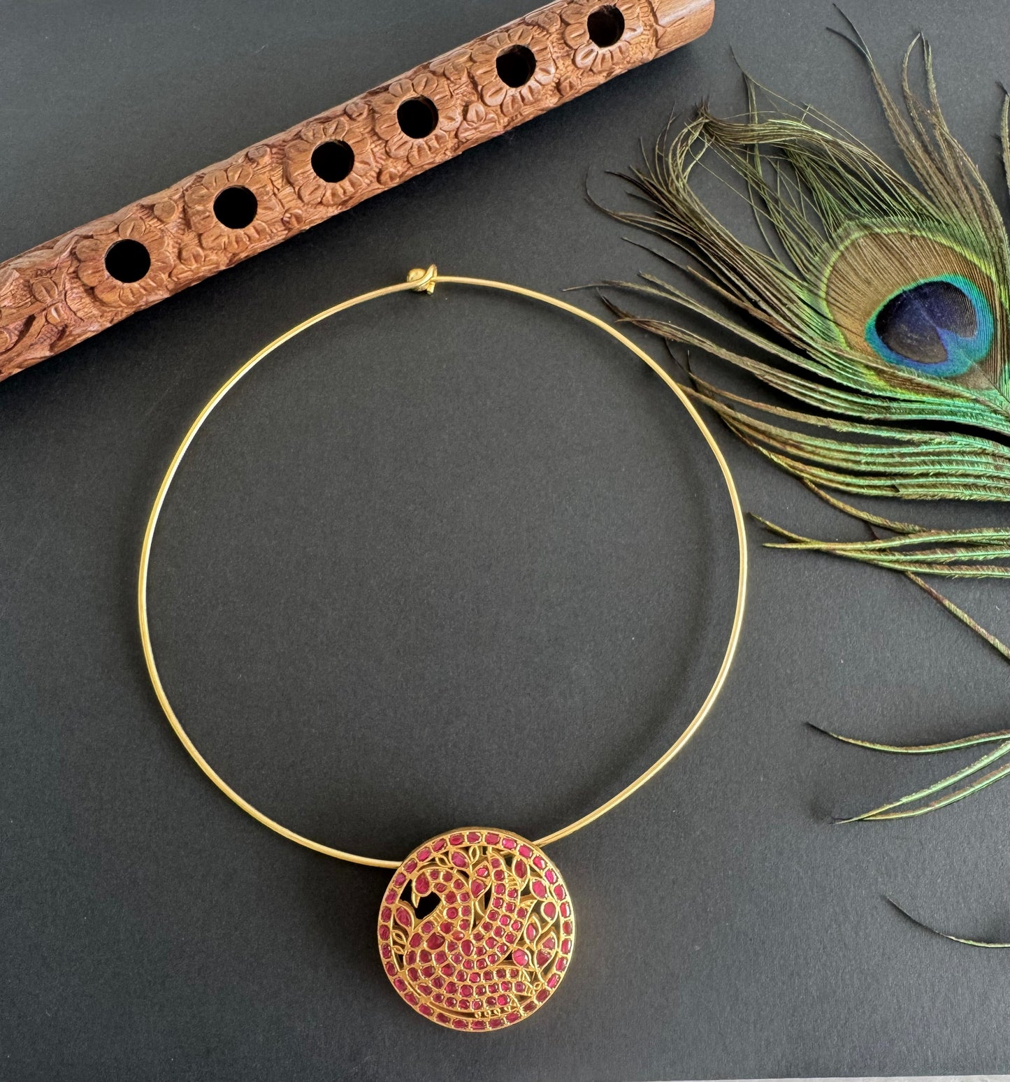 Matte finish pink kundan jadau round hasli peacock necklace dj-51532