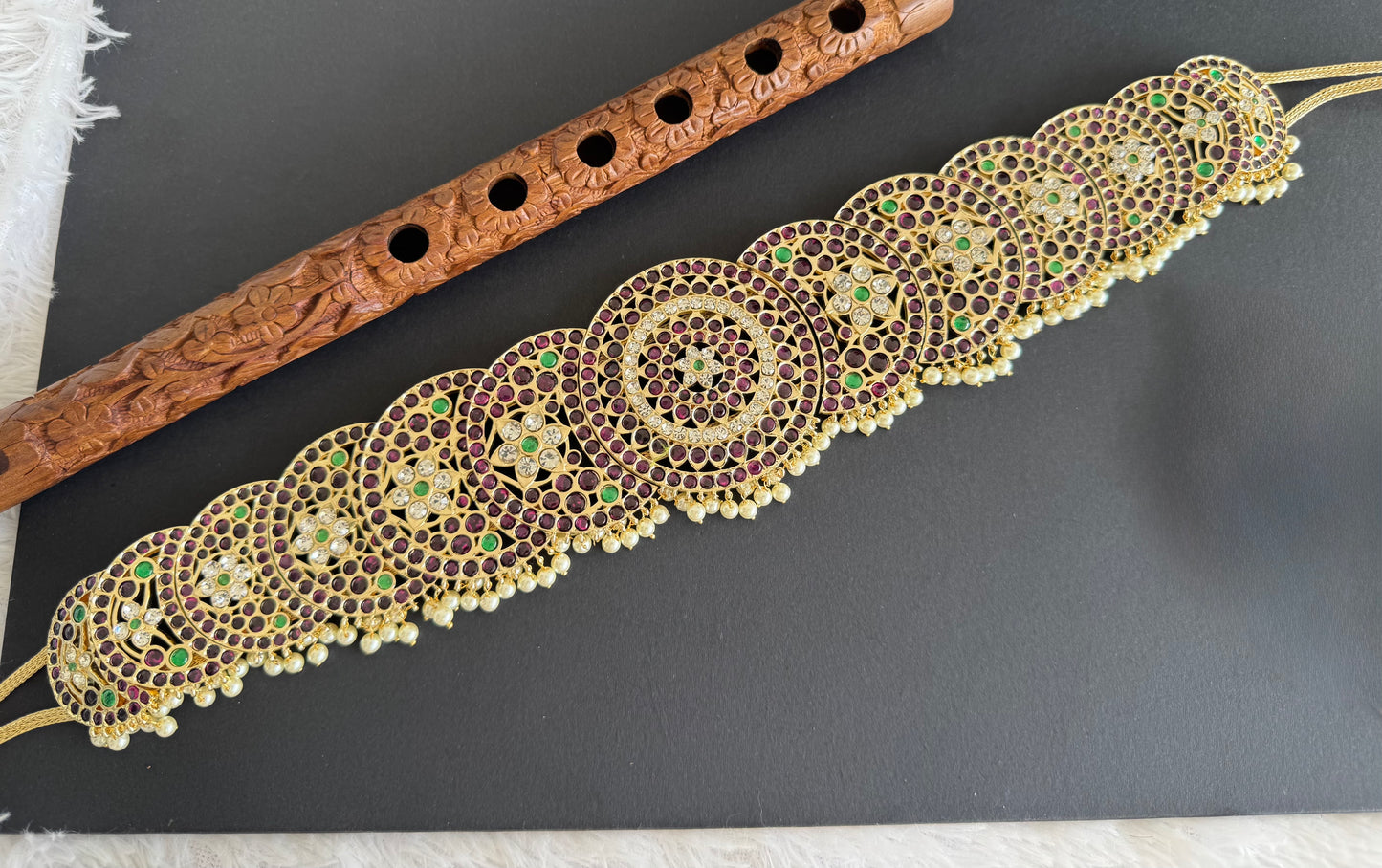 Gold tone precious kemp-green-white pearl sun-moon waist band dj-52305