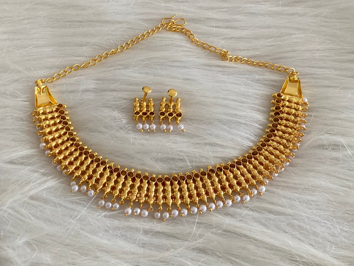 Gold tone kerala style elakka pink stone pearl choker necklace set dj-54624