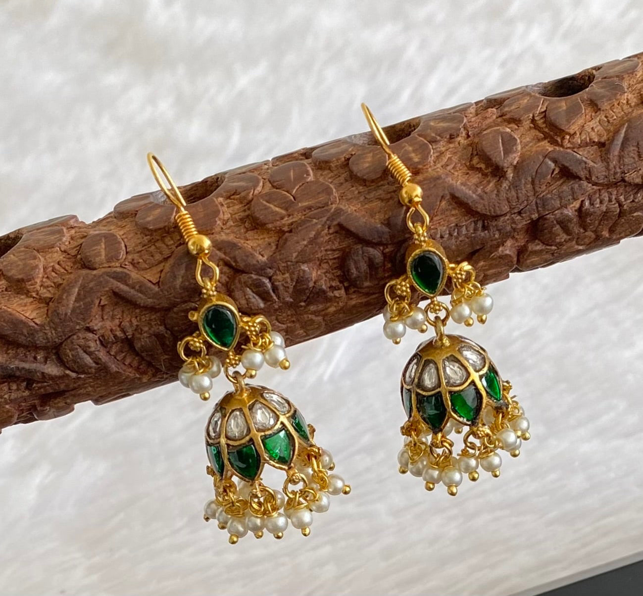 Gold tone green-white stone pearl kundan jadau hook jhumkka dj-53587