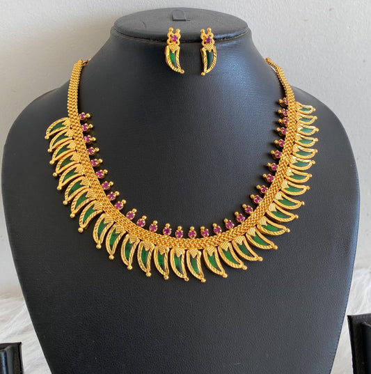 Gold Tone Green Pulinagam (tiger Nail) Necklace Set DJ24920