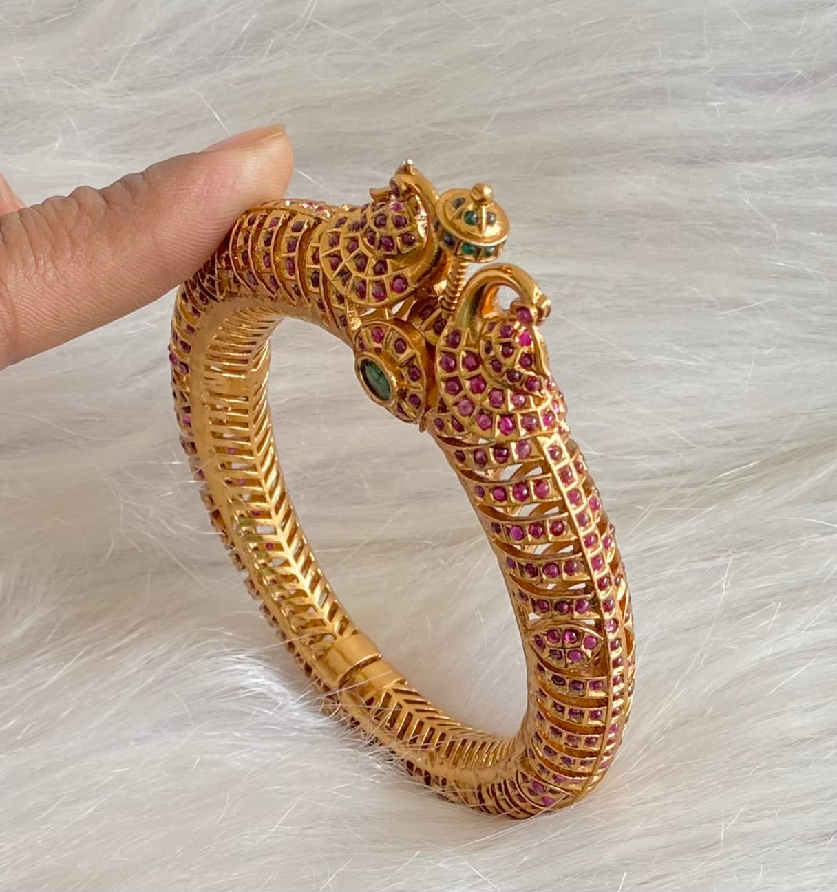 Antique gold tone kemp-green openable peacock kada/bangle dj-54230