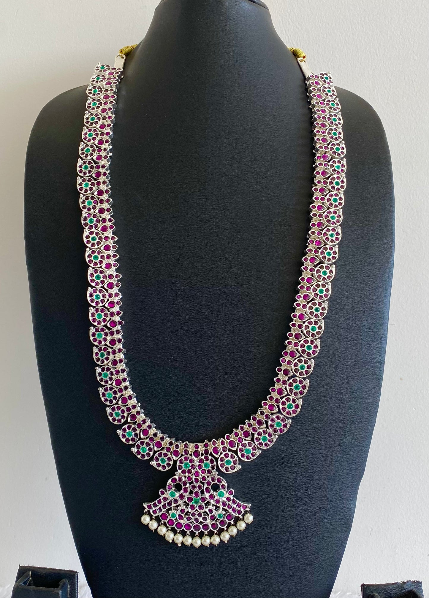 Silver tone precious kemp-green white pearl mango peacock haar Dj-52529