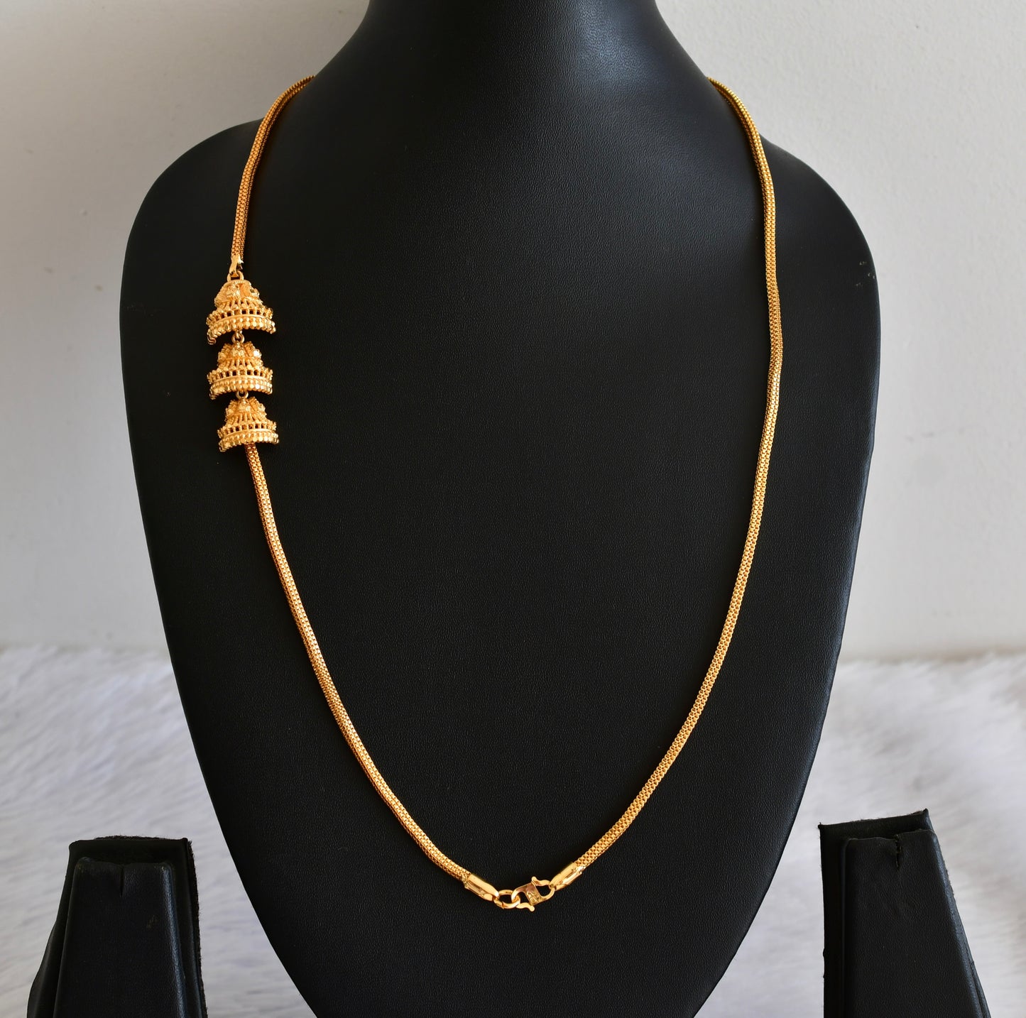 Gold tone 24 inches jhumkka style mugappu chain Dj-53313