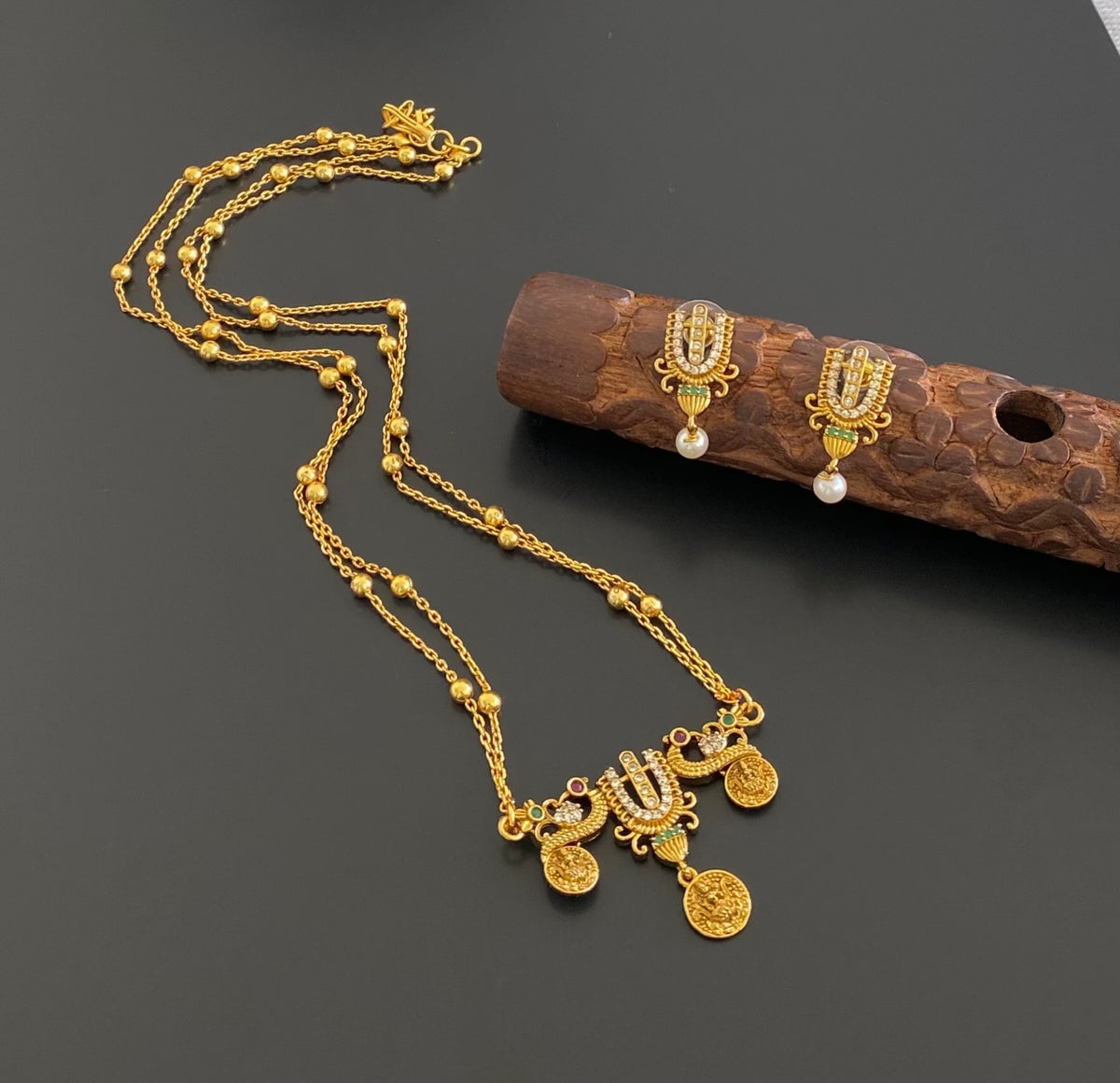 Antique gold tone 18 inches chain thirumal nama-peacock-lakshmi pendant set dj-55009