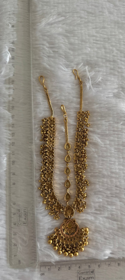 Matte finish white flower maang tikka dj-51378