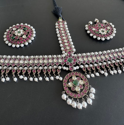 Black finish real kemp-green-white pearl maang tikka dj-51176