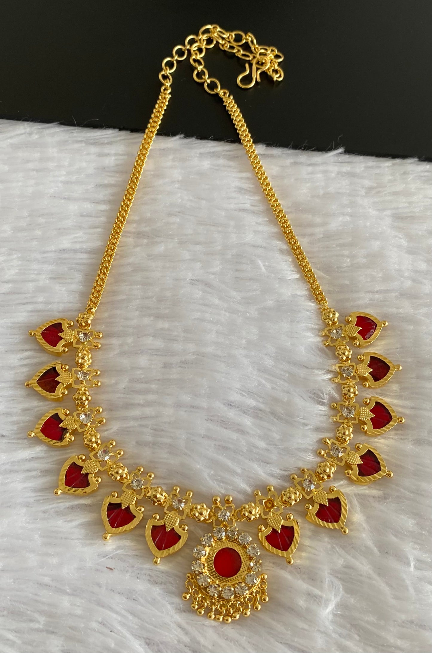 Gold tone white-red palakka necklace dj-53070